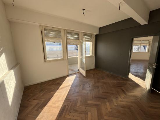 Luminosa Oficina tipo Loft en San Telmo - CABA
