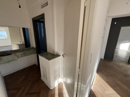 Luminosa Oficina tipo Loft en San Telmo - CABA