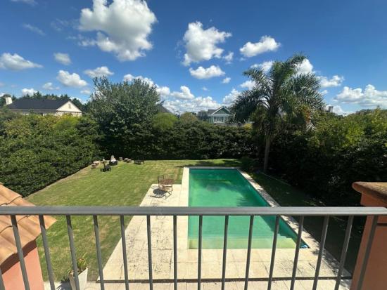 Muy linda Casa en La Lomada