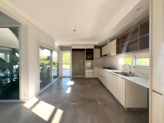 Alucinante Casa Moderna en Ayres Plaza