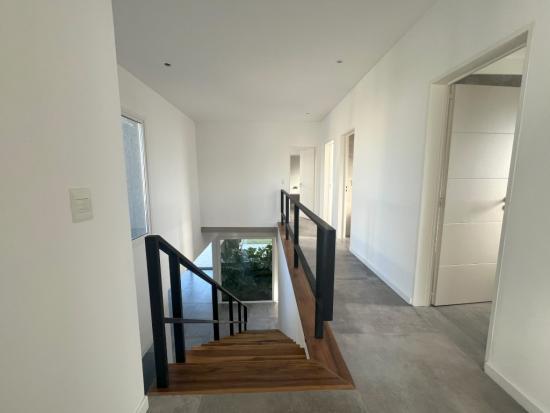 Alucinante Casa Moderna en Ayres Plaza