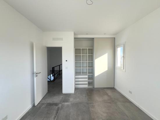 Alucinante Casa Moderna en Ayres Plaza