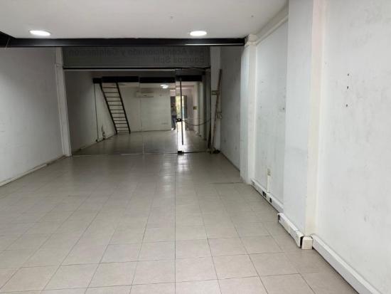 Venta de Local o Depósito - Colectora Ramal Pilar en Complejo