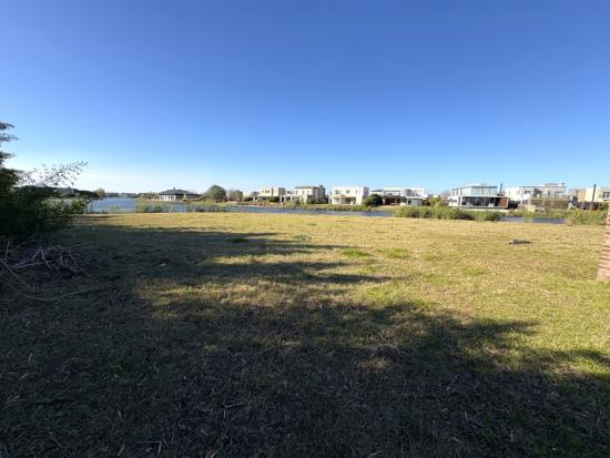 Lote a Laguna en Cantón - Puerto