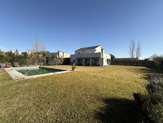 Muy Linda Casa en Haras - El Refugio