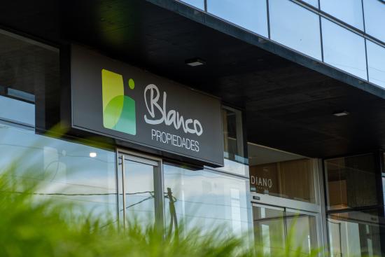 Excelente Oficina en Venta en Edificio Meridiano