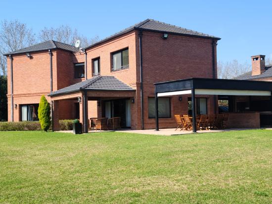 Casa en Alquiler - Estancias del Pilar