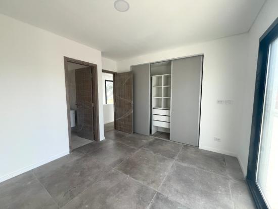 A Estrenar Casa en Altos de Campo Grande