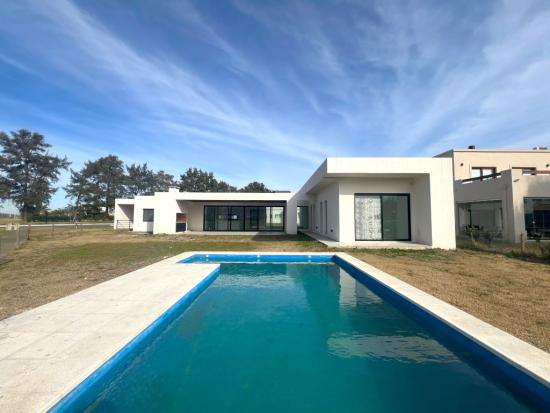 A Estrenar Casa en Altos de Campo Grande