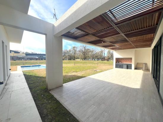 A Estrenar Casa en Altos de Campo Grande