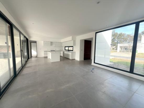 A Estrenar Casa en Altos de Campo Grande