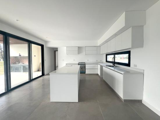 A Estrenar Casa en Altos de Campo Grande