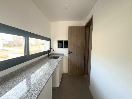 A Estrenar Casa en Altos de Campo Grande