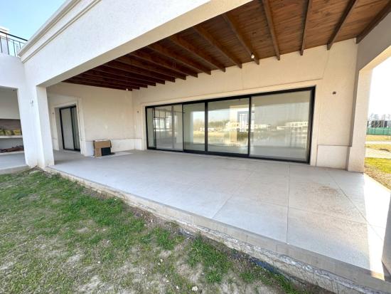 Casa a la Laguna en Santa Ana - Villanueva