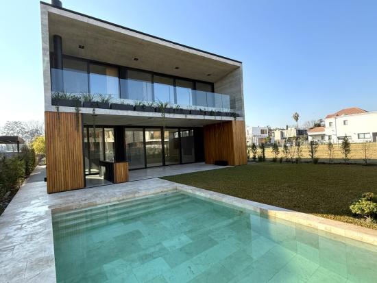Moderna Casa en El Candil