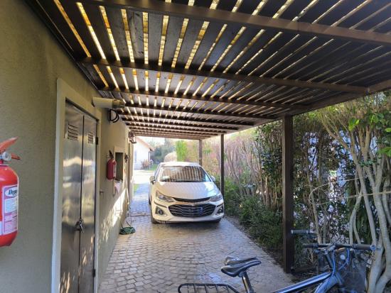 Hermosa casa en venta de una planta en La Montura