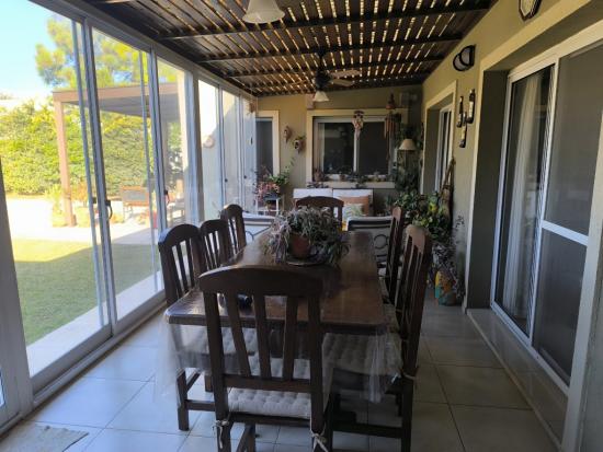 Hermosa casa en venta de una planta en La Montura