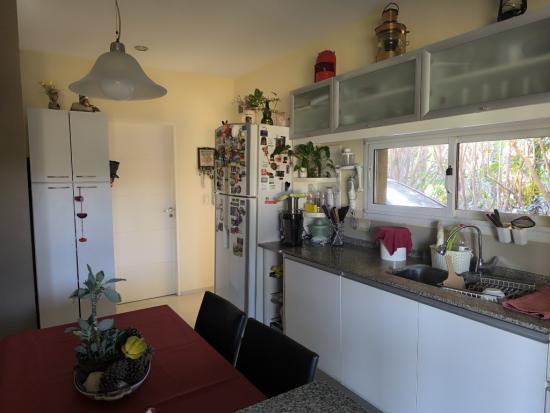 Hermosa casa en venta de una planta en La Montura
