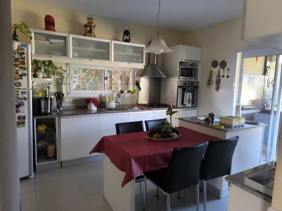 Hermosa casa en venta de una planta en La Montura