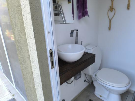 Hermosa casa en venta de una planta en La Montura