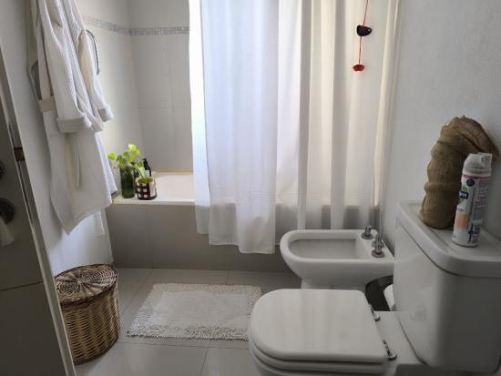 Hermosa casa en venta de una planta en La Montura