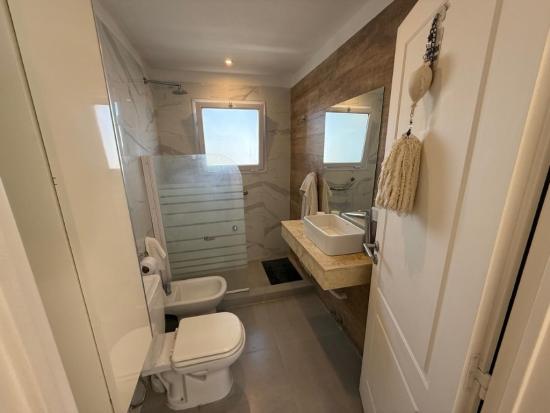 Impecable Casa en Santa Lucia - Pilar del Este 