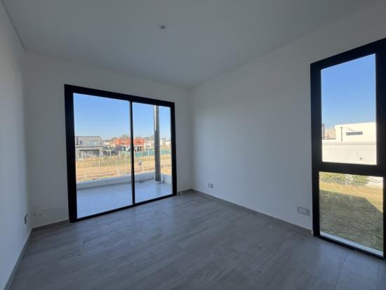 Casa a Estrenar en Pilar del Este - Santa Lucía