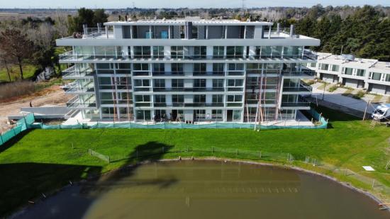 Exclusivo departamento a estrenar en venta en Luciérnagas Pilar