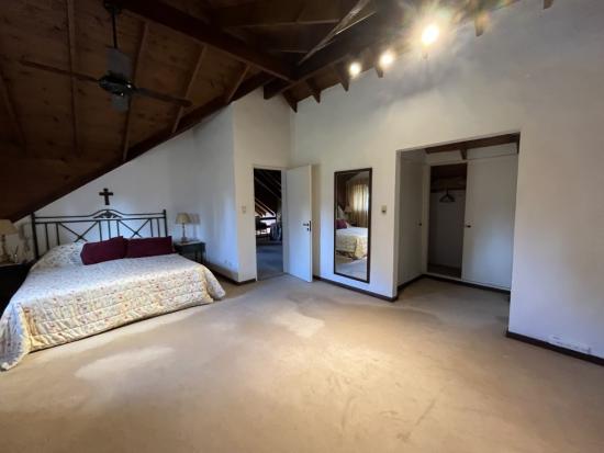 Luminosa Casa en Venta - El Carmel