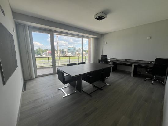 Alquiler Oficina en Legend Residences