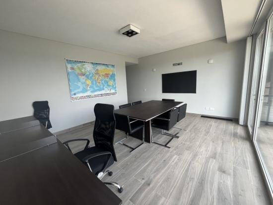 Alquiler Oficina en Legend Residences