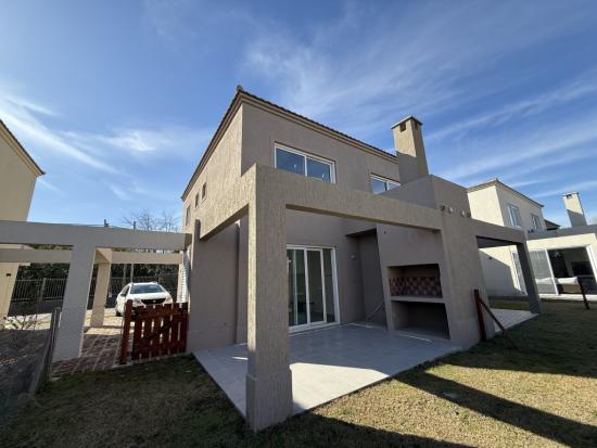 Hermoso Dúplex a estrenar - Saravi Village