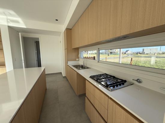 Casa A Estrenar en Puertos - Riberas