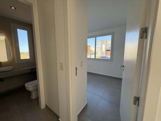 Casa A Estrenar en Puertos - Riberas